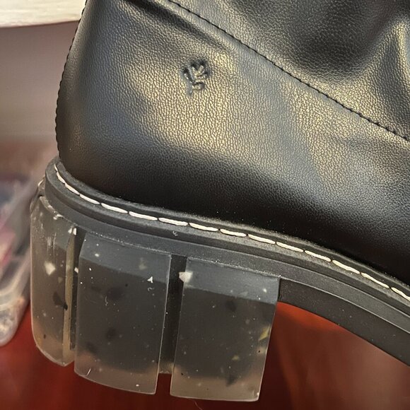 cool planet - Rosaliaa / Size 7.5 - Picture 3 of 7